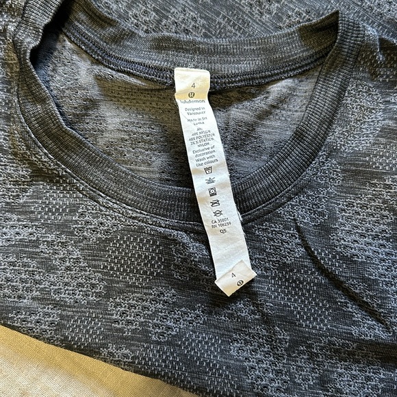 lululemon Swiftly Relaxed Breeze - Picture 4 of 4